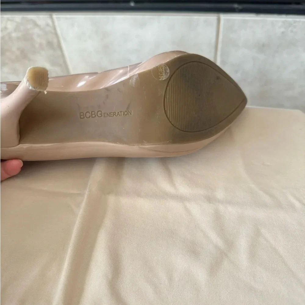 BCBGeneration Heels Beige Nude Patent Platform Pointy Toe - Size 6